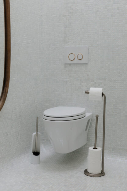 Umbra 1020868-410 Teardrop Toilet Paper Stand - Nickel