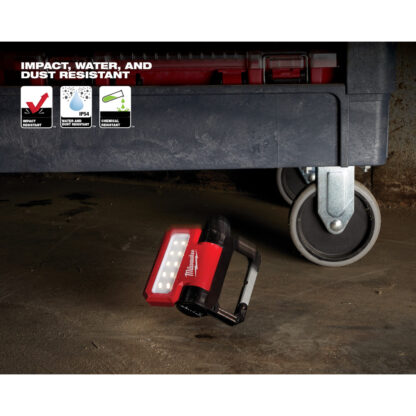 Milwaukee 2114-21 USB Rechargeable Rover Pivoting Flood Light