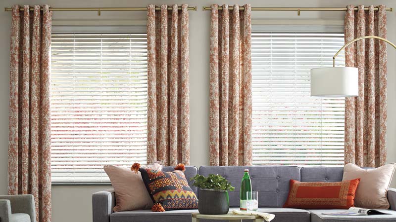 living-room-drapes