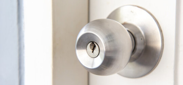 Door Handles & Locksets